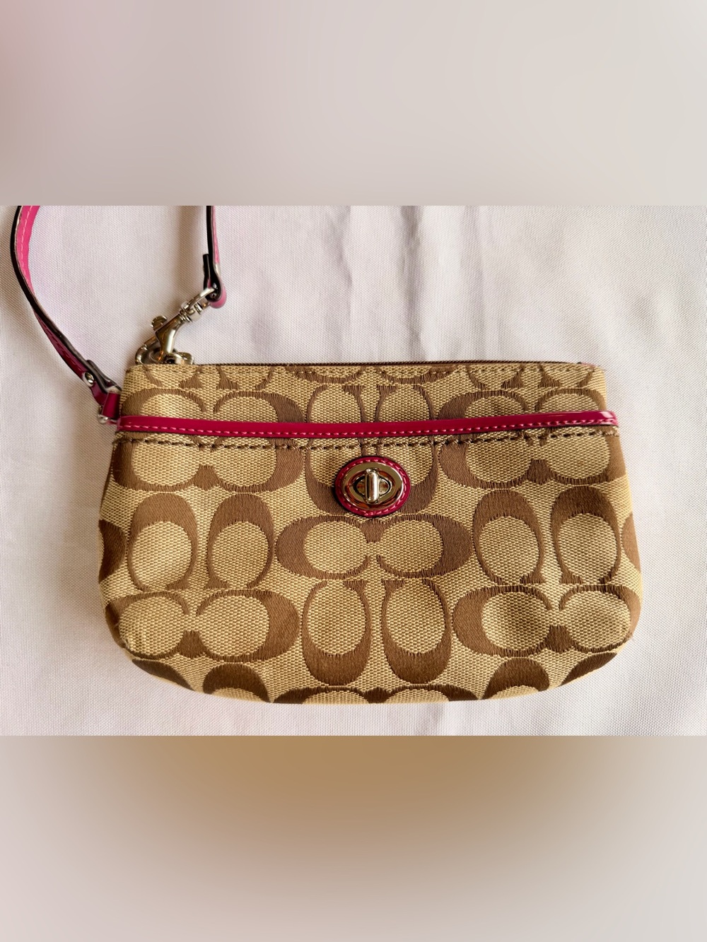 Coach Park Signature Medium Wristlet with signature Canvas Magenta Trim Turnlock